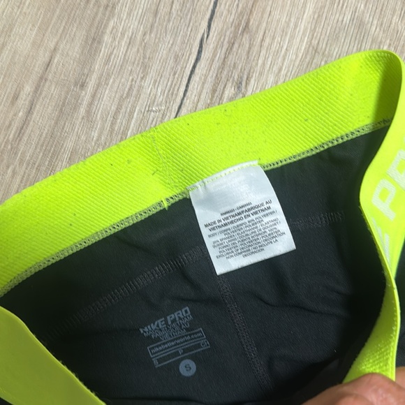 Nike pro dry fit shorts - Picture 3 of 3